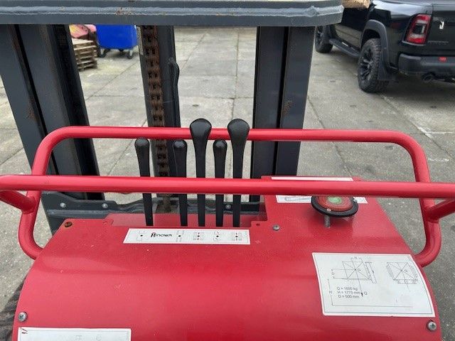 Rupsheftruck Hinowa TP1600 1600k 1600 kg hefvermogen