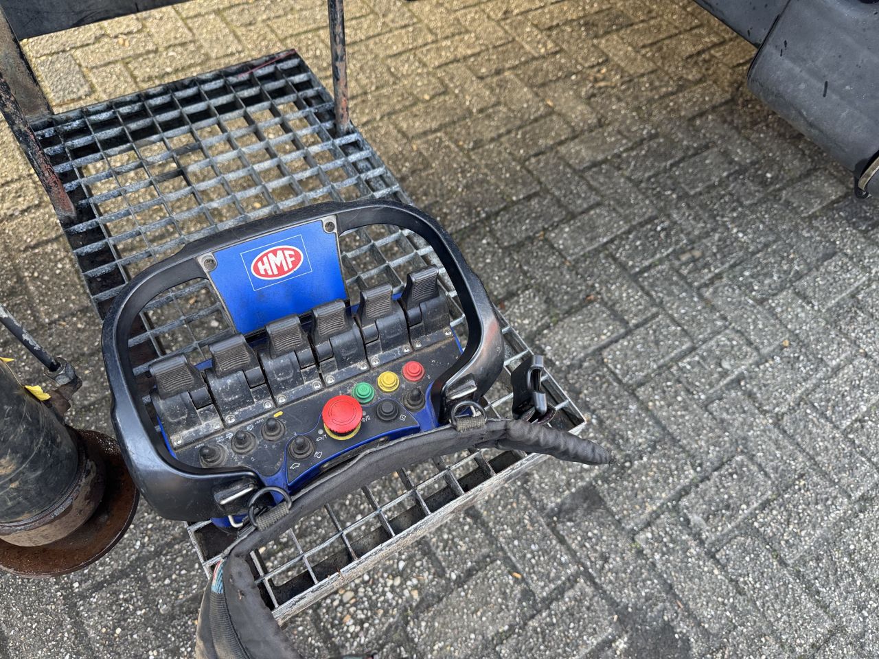 Veenhuis JVZK 15000 met HMF 635 kraan !!