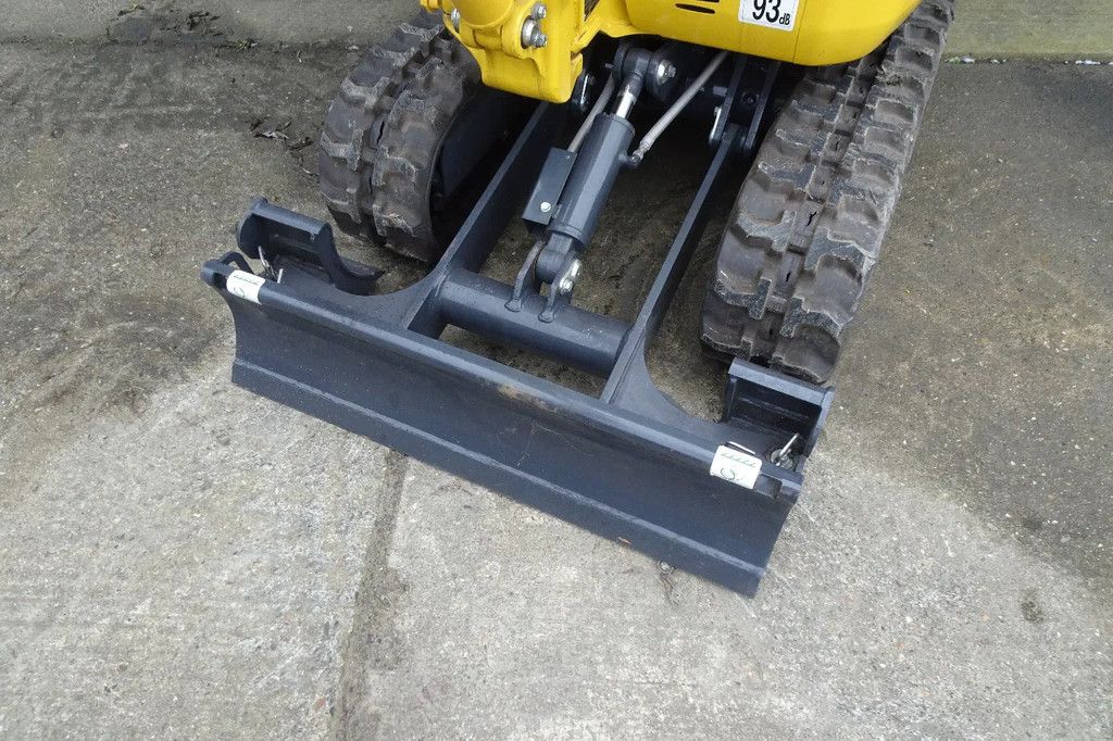 Komatsu PC16R HS