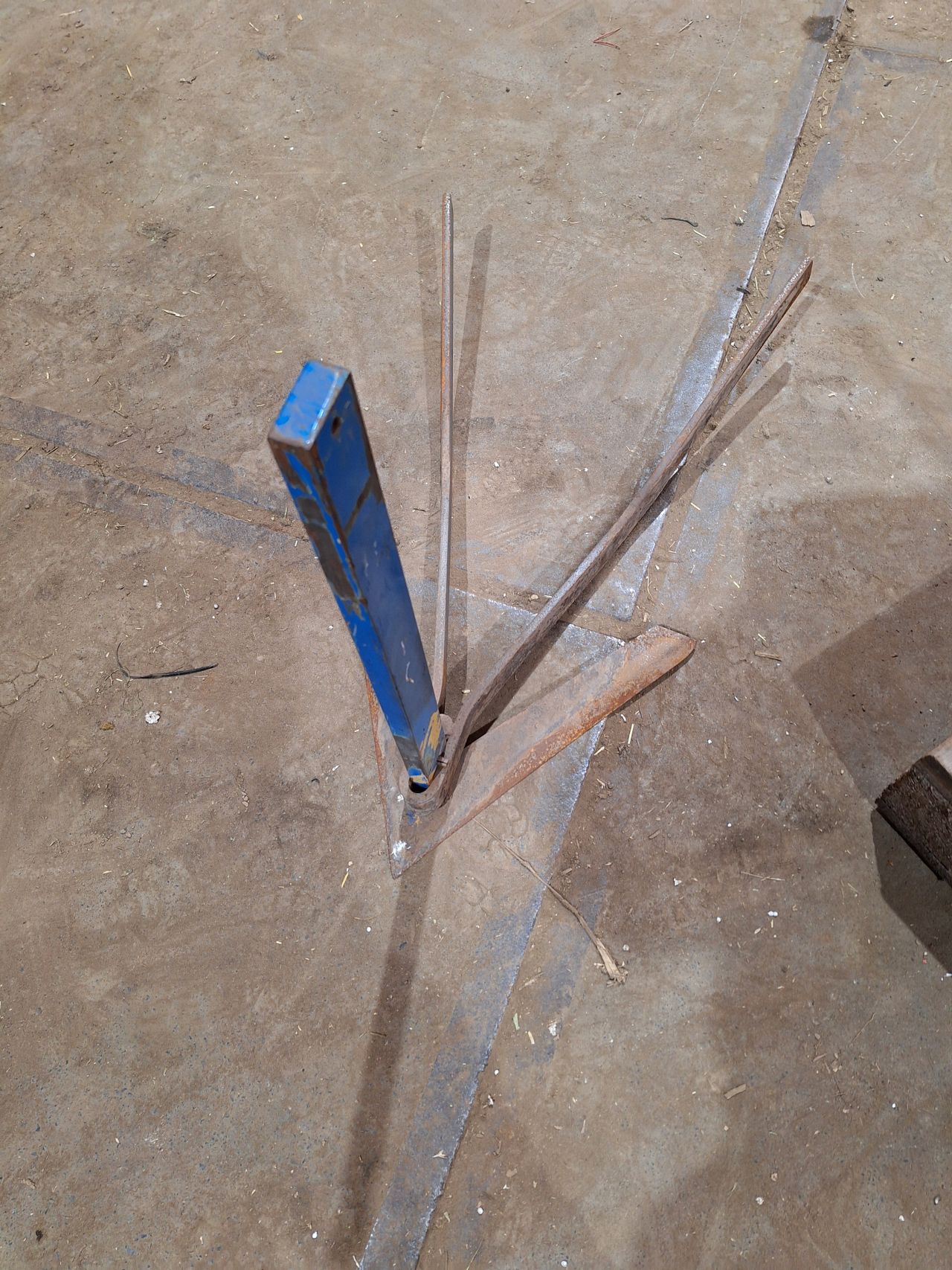 Aanaarders/schoffel elementen