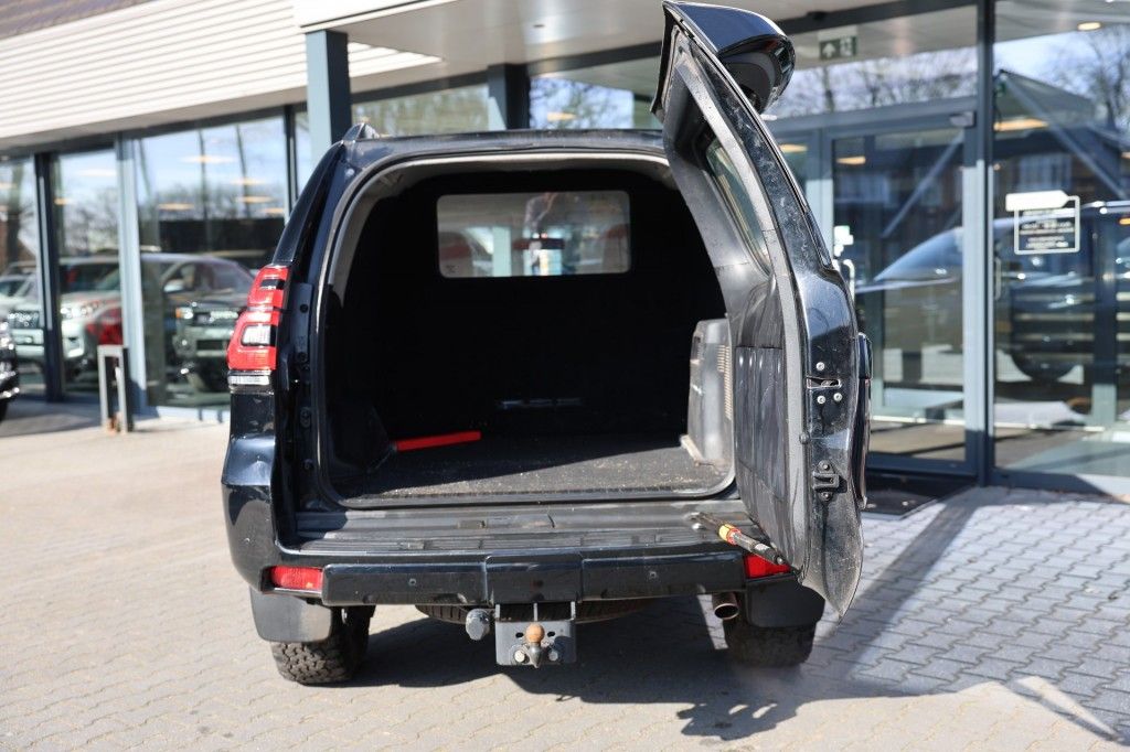 Toyota Landcruiser 150 2.8 D-4D 5DRS CHALLENGER A/T VAN