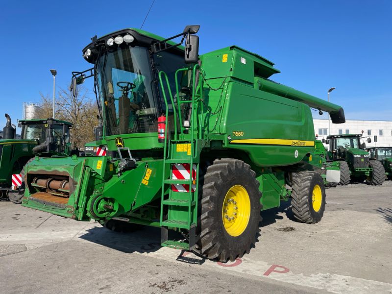 John Deere T 660