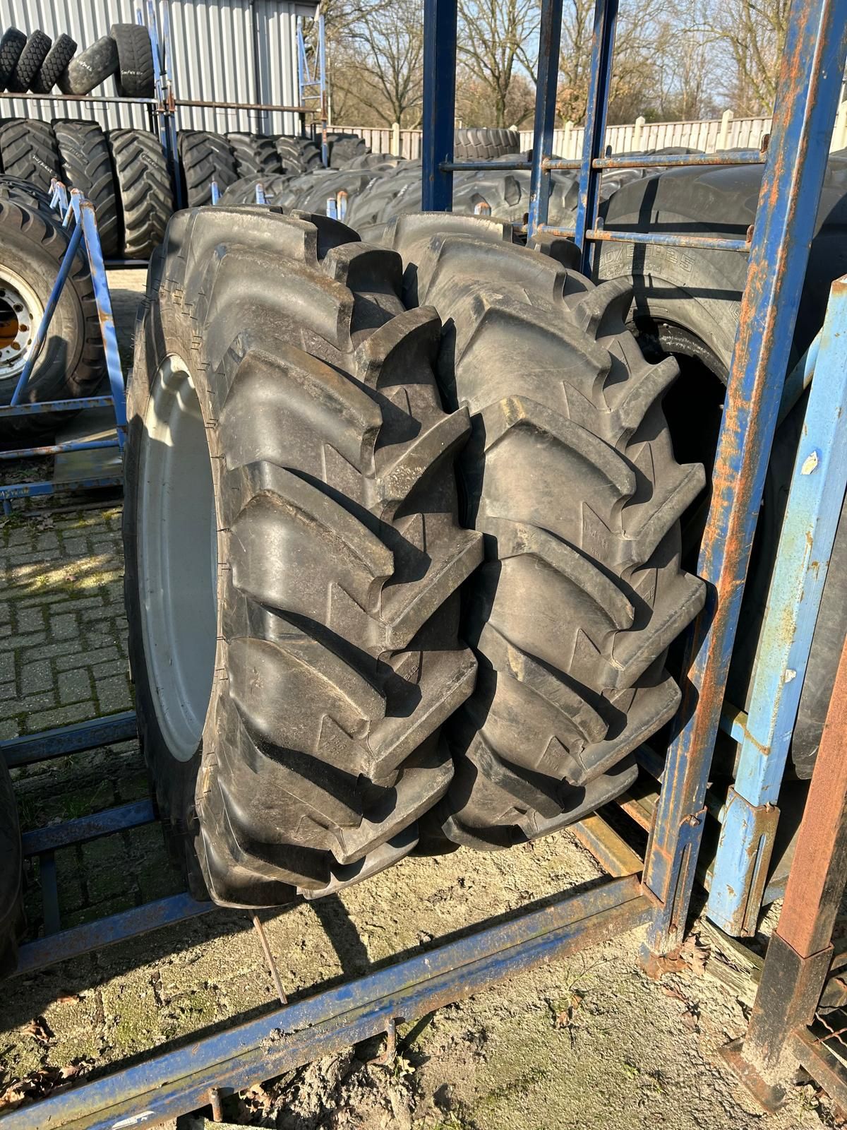 13.6R28 Michelin Agririb met verstelbare 12x28 velg
