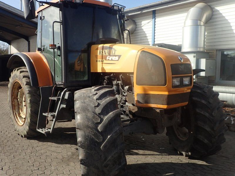 Renault Ares 816