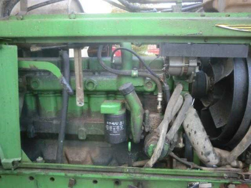 John Deere 6900