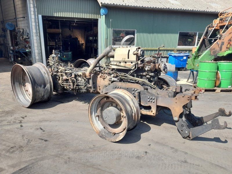Valtra T213
