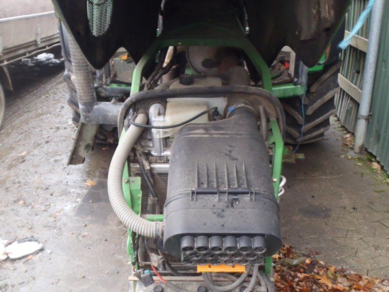 John Deere 6520