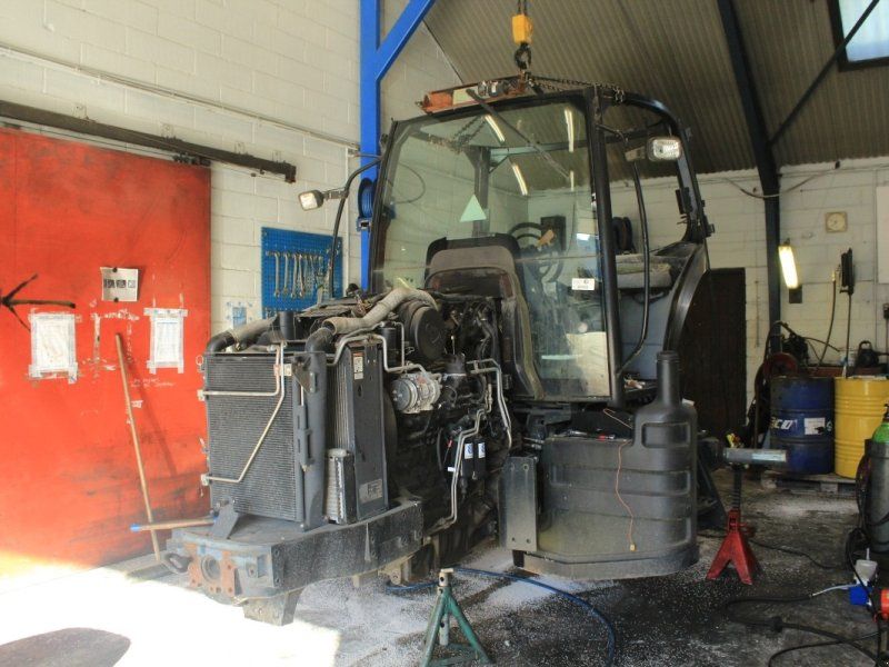 New Holland T6070