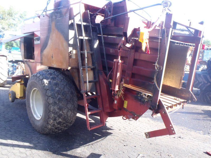 New Holland BB980