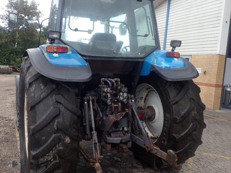 New Holland 7840