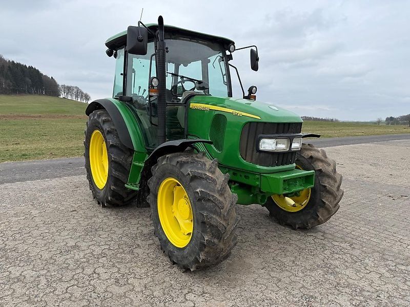 John Deere 5720