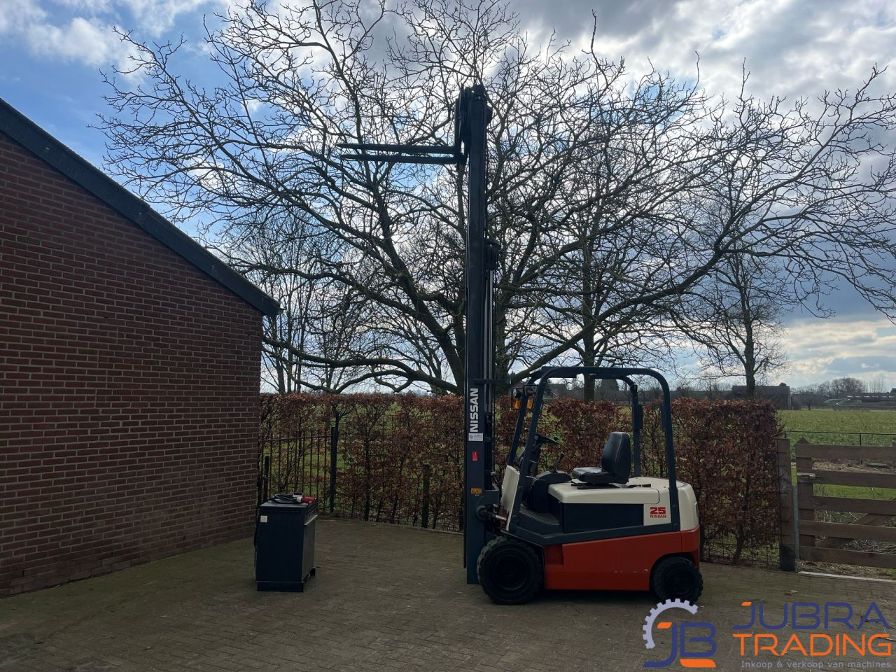 NISSAN 002L25U ELECTRISCHE HEFTRUCK. (GOED WERKEND!!)
