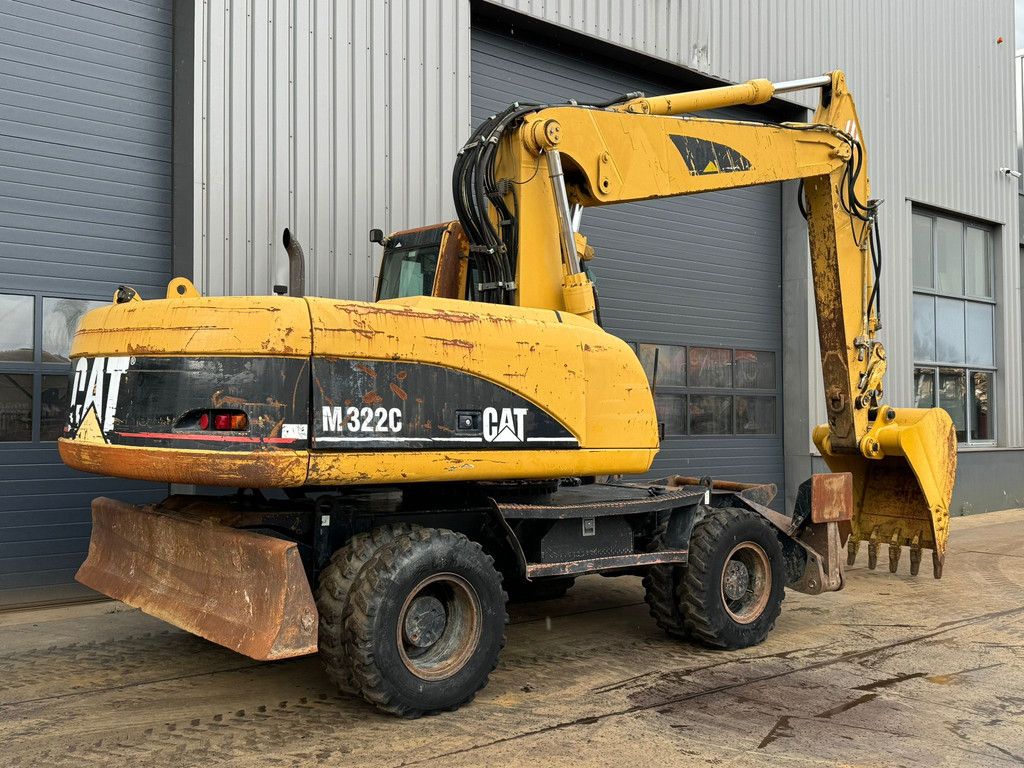 Caterpillar M322C - Hydraulic stabilizers / VA Triple boom / CE-certified,