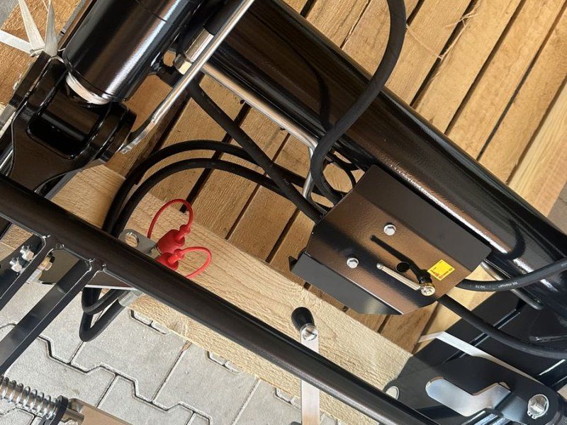Hauer Pom R 90
