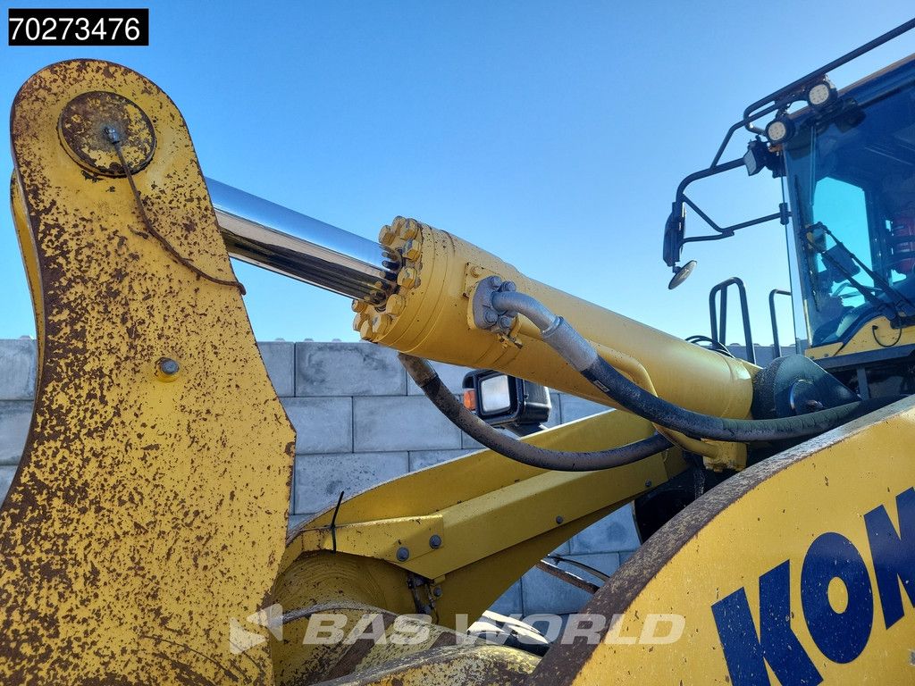 Komatsu WA500-8