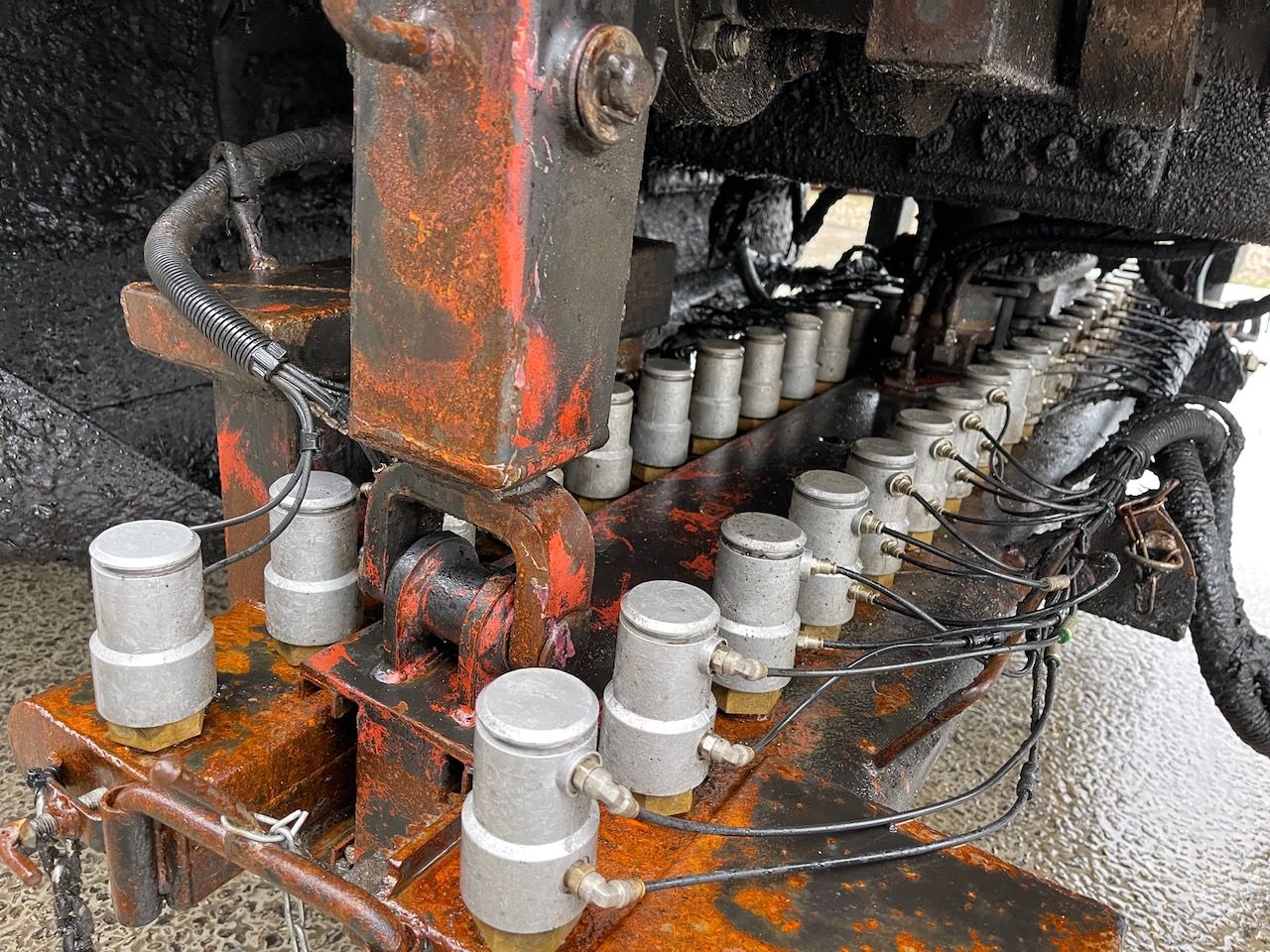 Renault 320 DCI Rincheval 9000 liter Bitumen/Emulsie spuitwagen