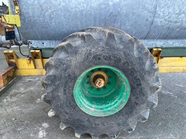 Veenhuis mesttank 8000 liter