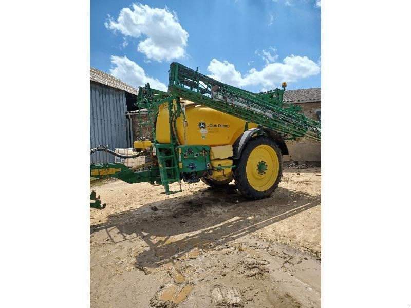 John Deere M740i