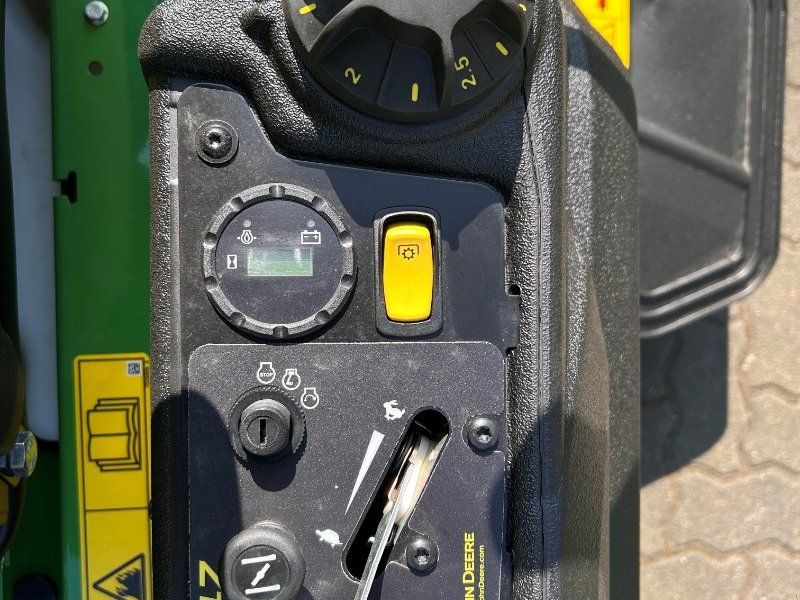 John Deere Z740R 122cm