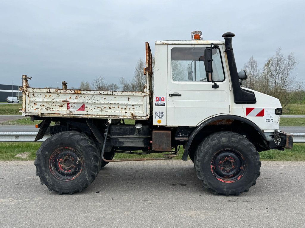 Mercedes Benz Unimog 1200 type 424 / Tipper
