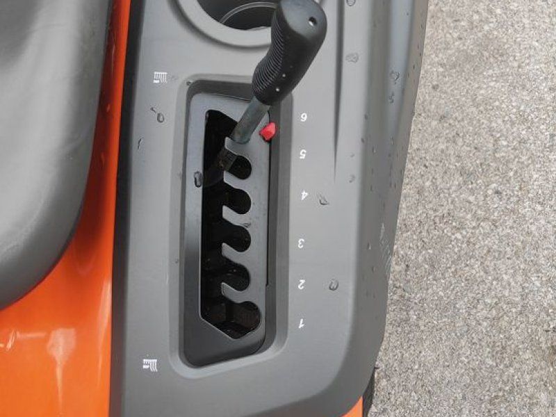 Husqvarna TC 242 T