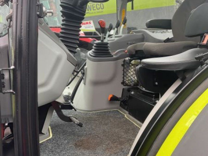 Claas AXOS 240 ADVANCED TRAKTO