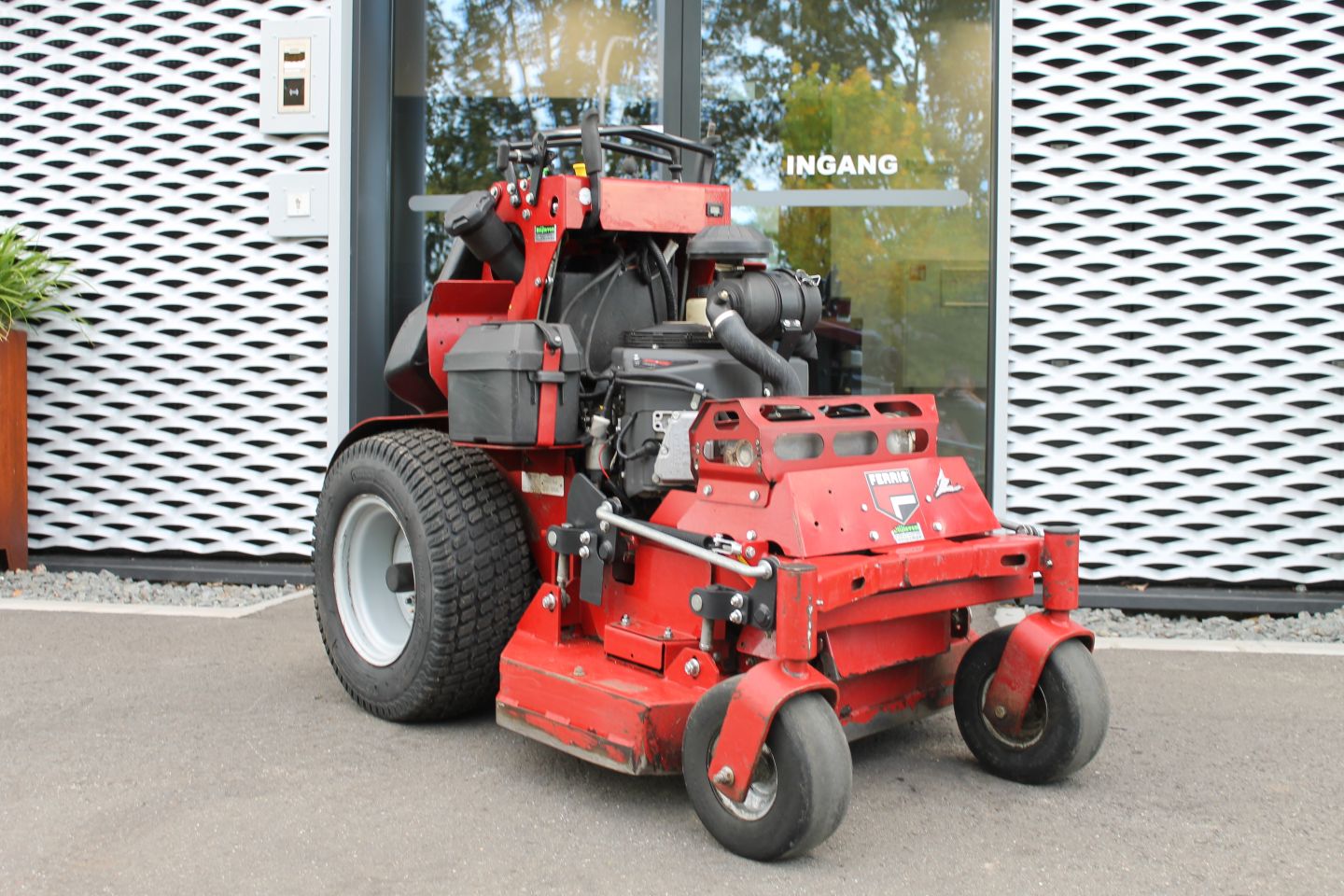 Ferris Stand-on maaier 36