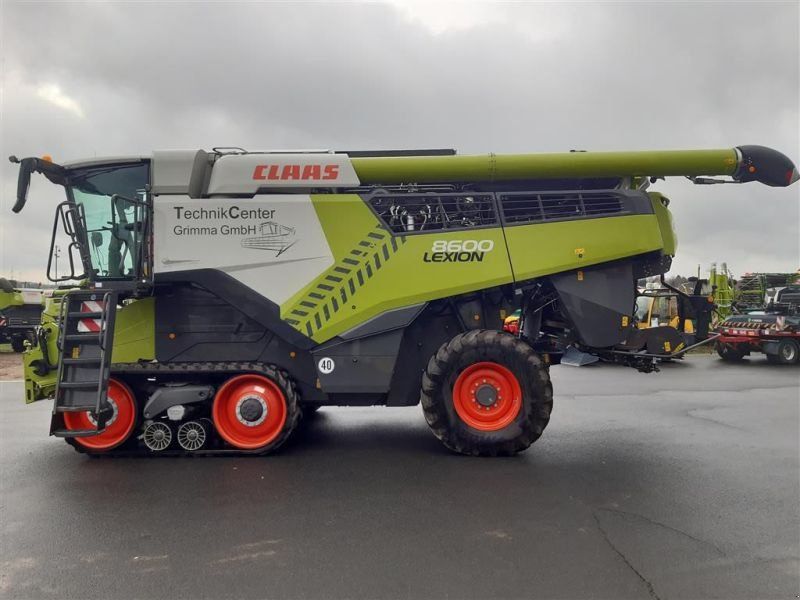 Claas MÄHDR. LION 8600TT + V1080