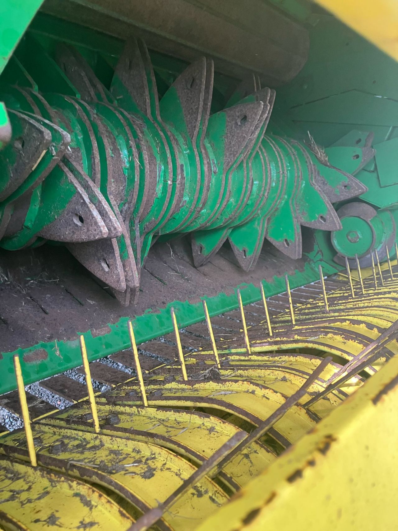 Zeer nette John Deere Pers 575 van eerste eigenaar