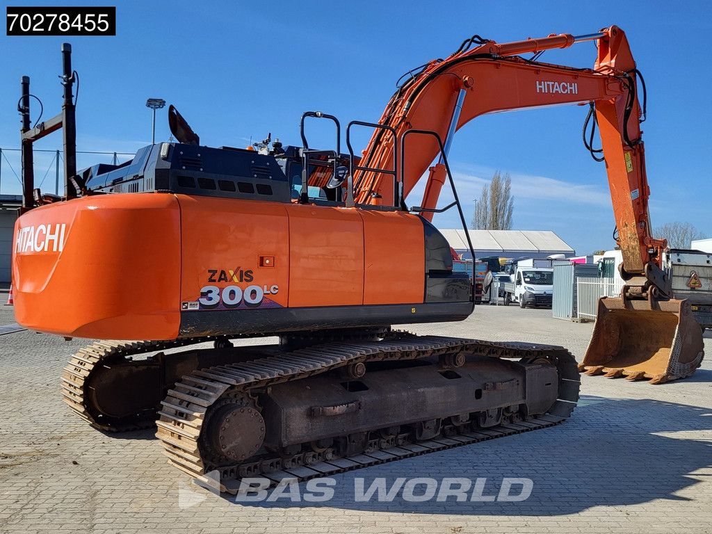 Hitachi ZX300 LC -6