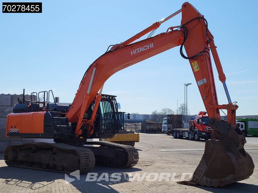 Hitachi ZX300 LC -6