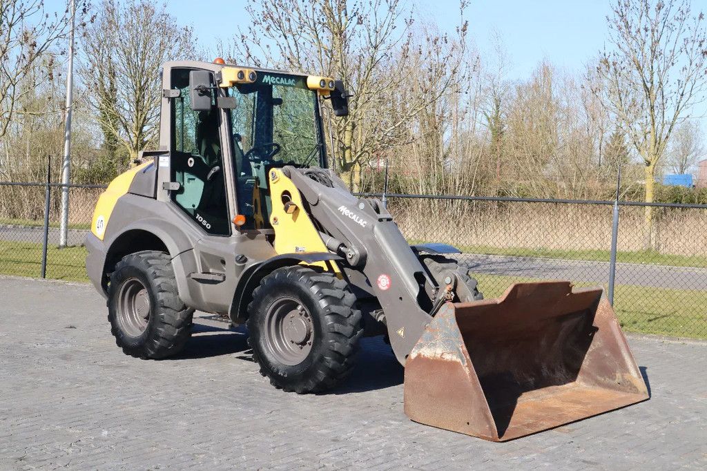 Mecalac AF 1050 | BUCKET | QUICK COUPLER | DUTCH REGISTRATION