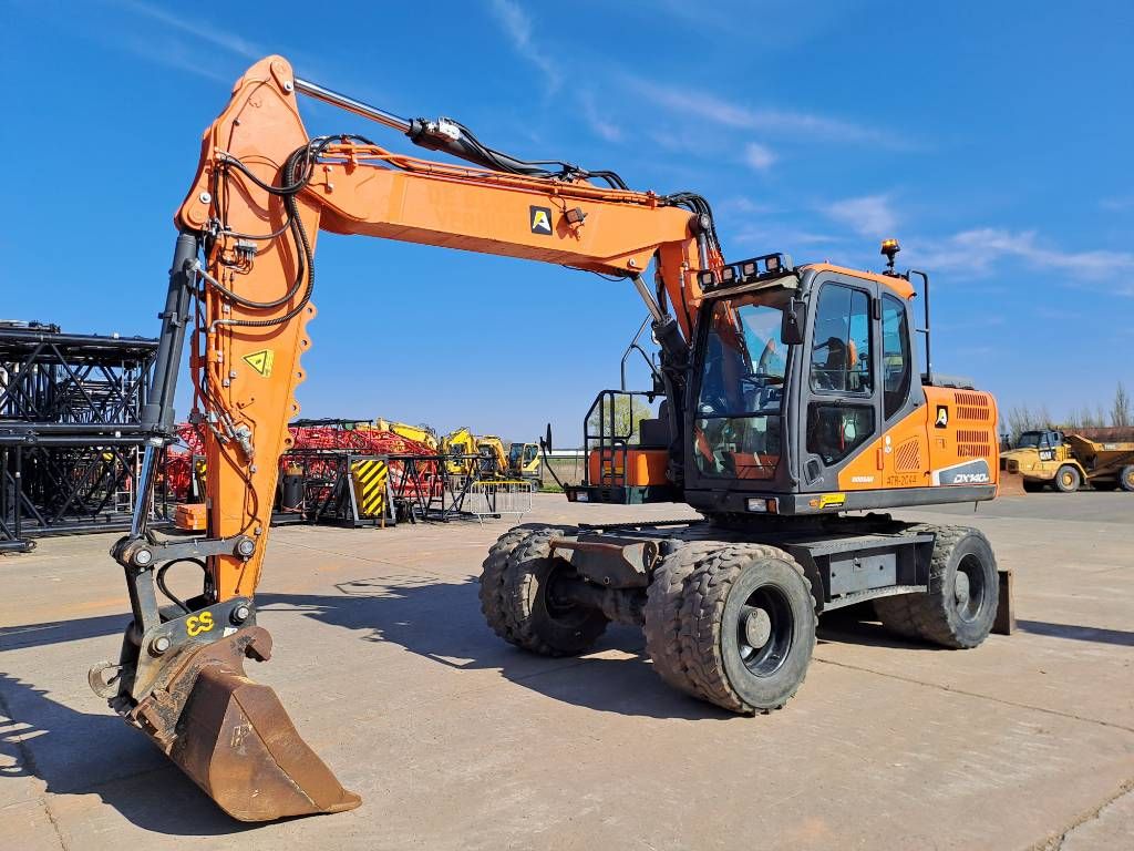 Doosan DX140W-5
