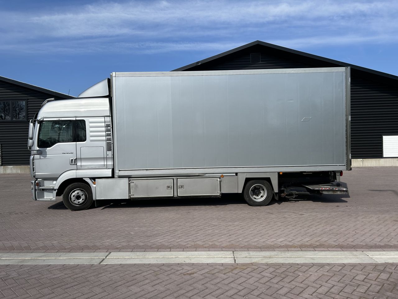MAN TGL 12.210 f 4X2 C RIJBEWIJS