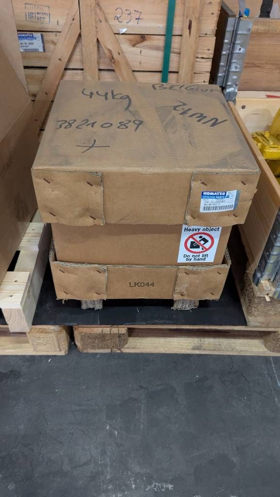 Komatsu D65PX-15 - HYDRAULIC MOTOR ASSY - 708-7L-00040