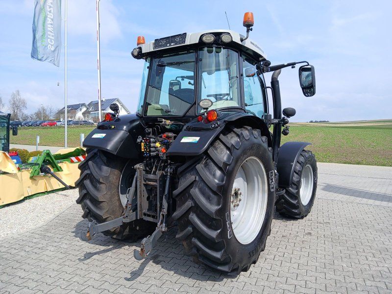 Massey Ferguson 5713 S Essential