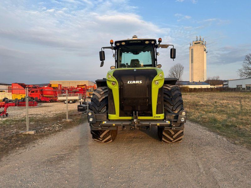 Claas Xerion 5000 Trac VC