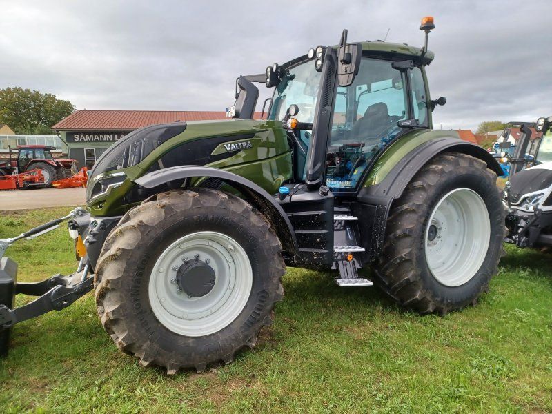 Valtra T215 D mit Rüfa