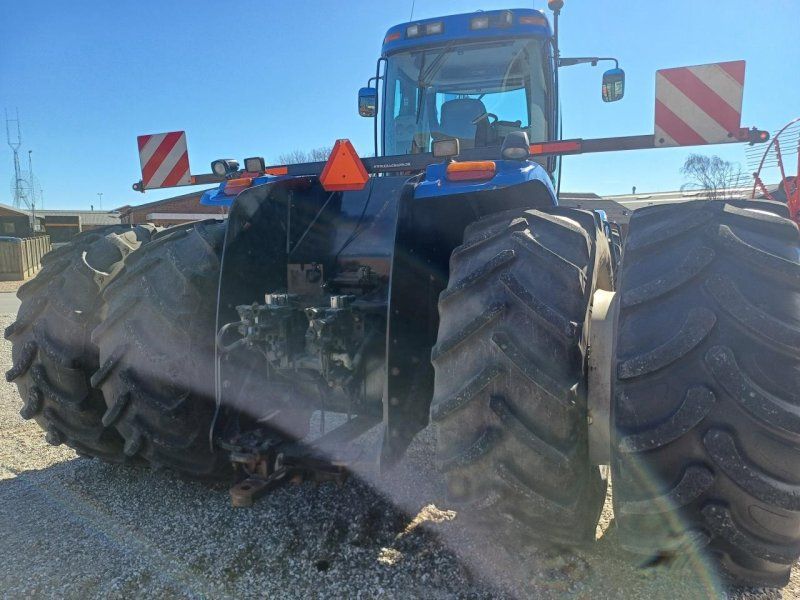 New Holland T9040