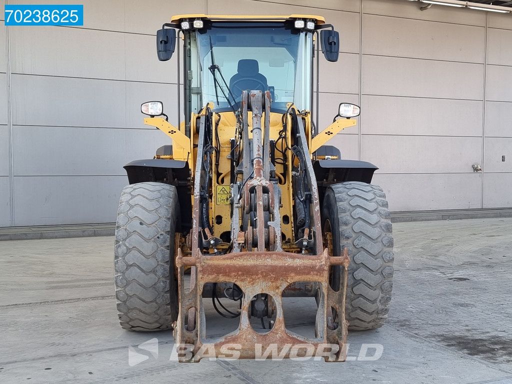 Volvo L90 H QUICK COUPLER - DUTCH MACHINE