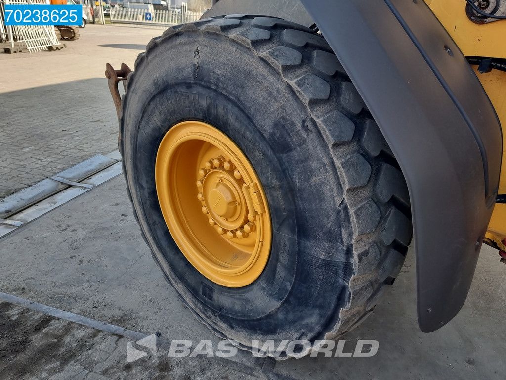 Volvo L90 H QUICK COUPLER - DUTCH MACHINE