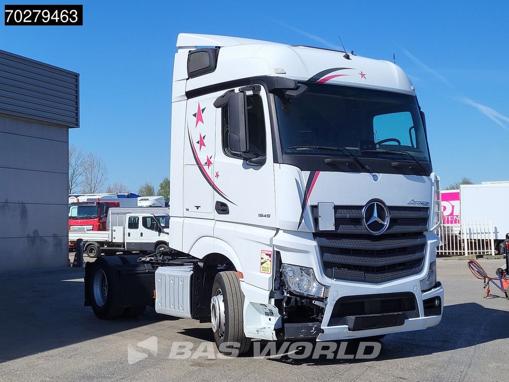 Mercedes Actros 1845 4X2 StreamSpace ADR
