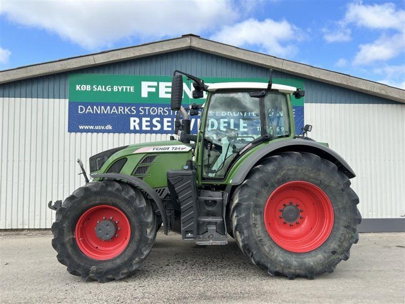 Fendt 724 Vario S4 Profi Plus