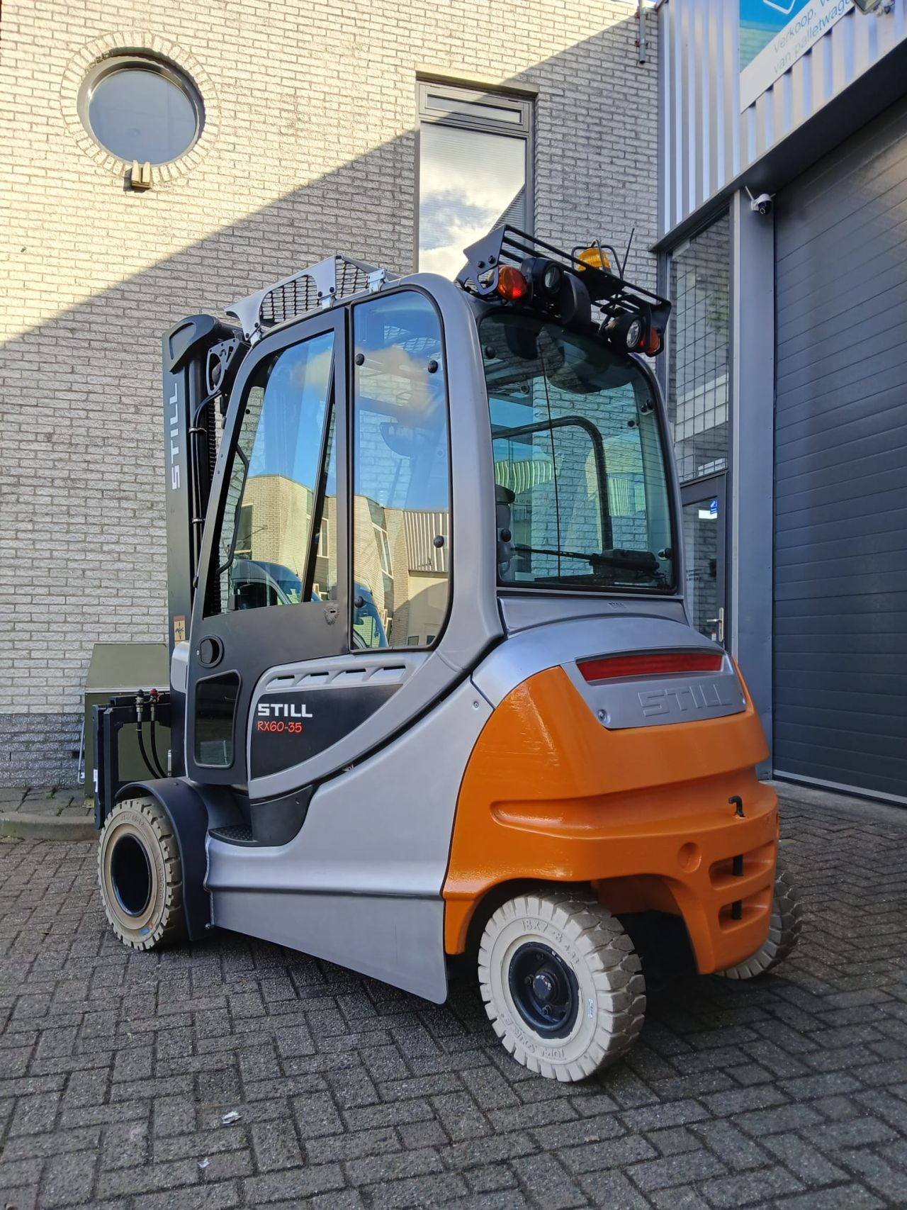 Still 3.5T met cabine