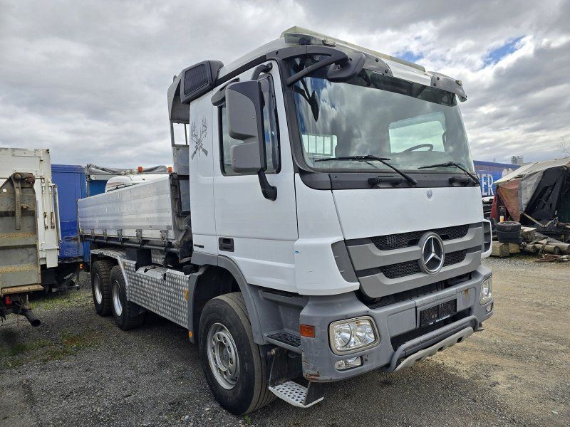 Mercedes-Benz 3346