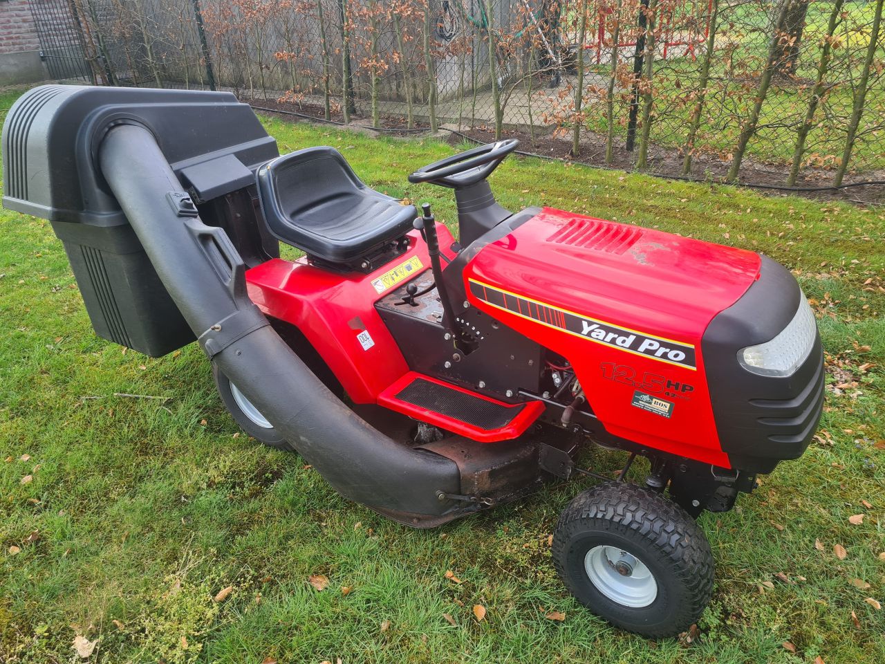 Yard Pro zitmaaier.