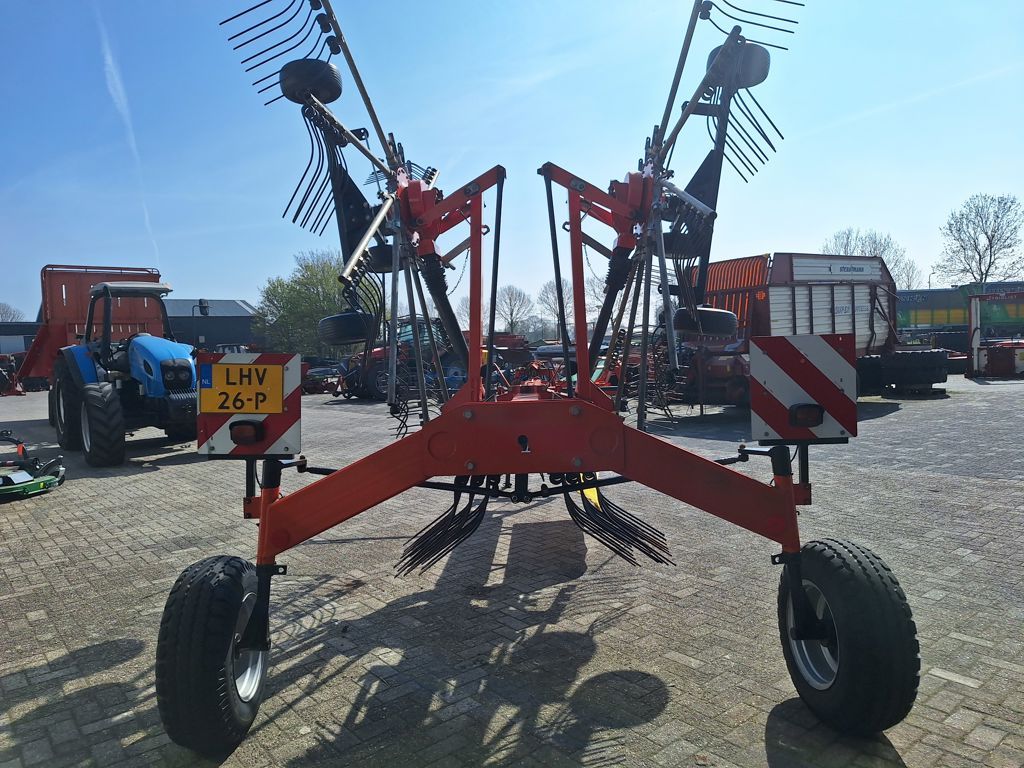 Fella TS 880