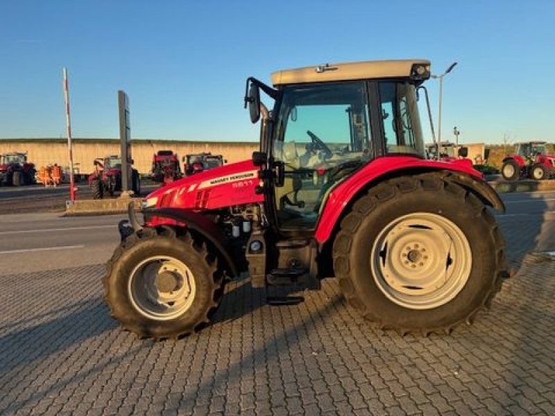 Massey Ferguson 5611