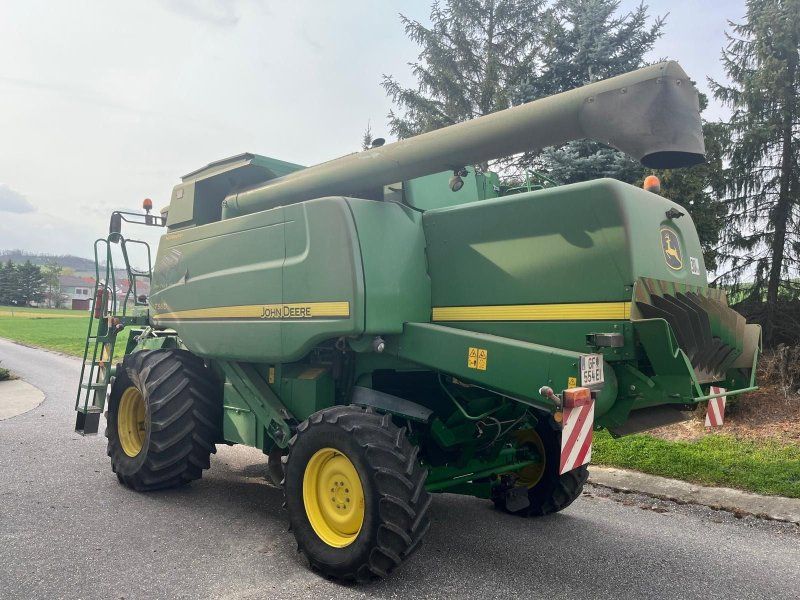 John Deere T560