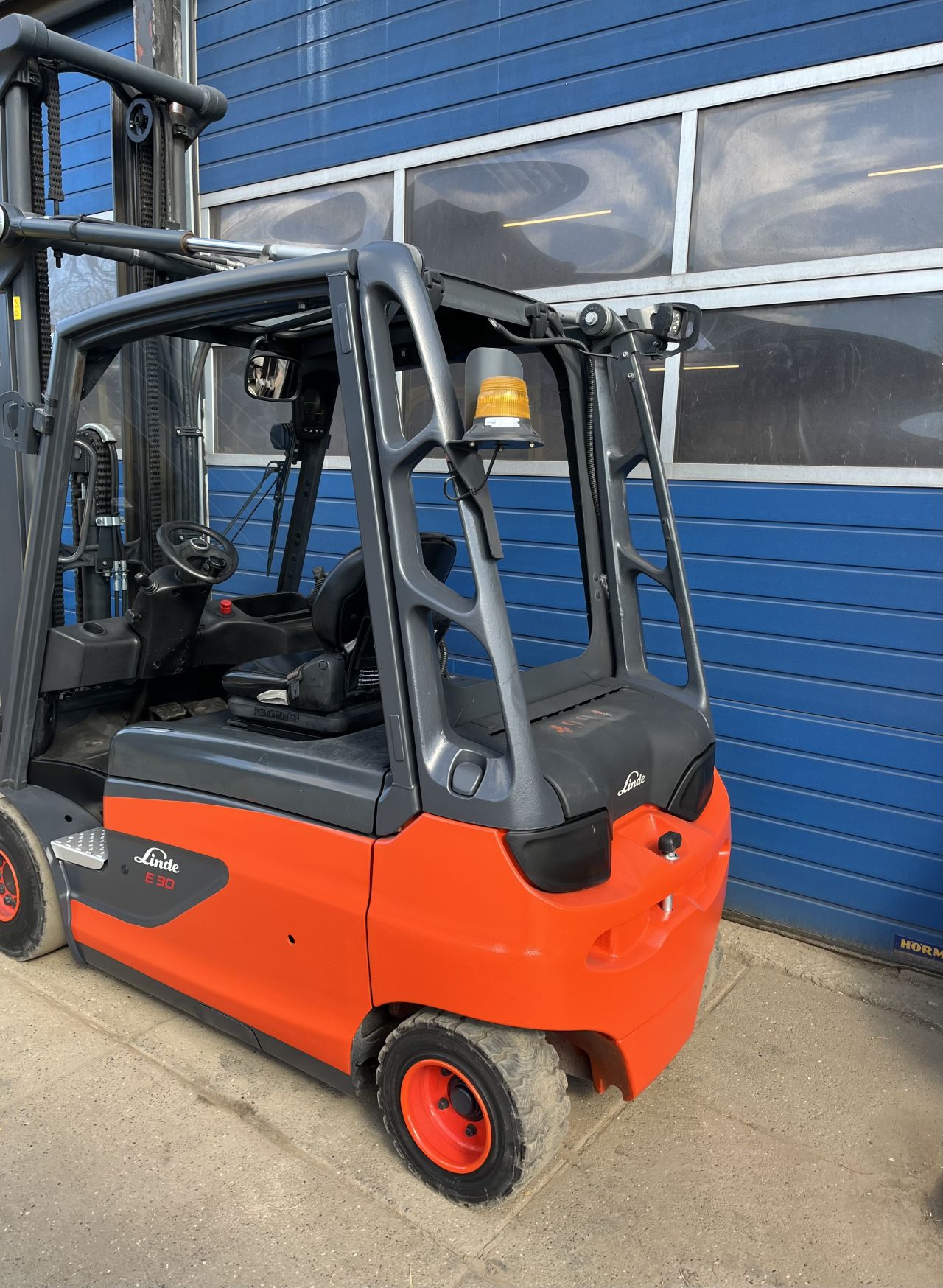 Linde E30 L 2018 elektrische heftruck Triplo sideshift 5364 uur!